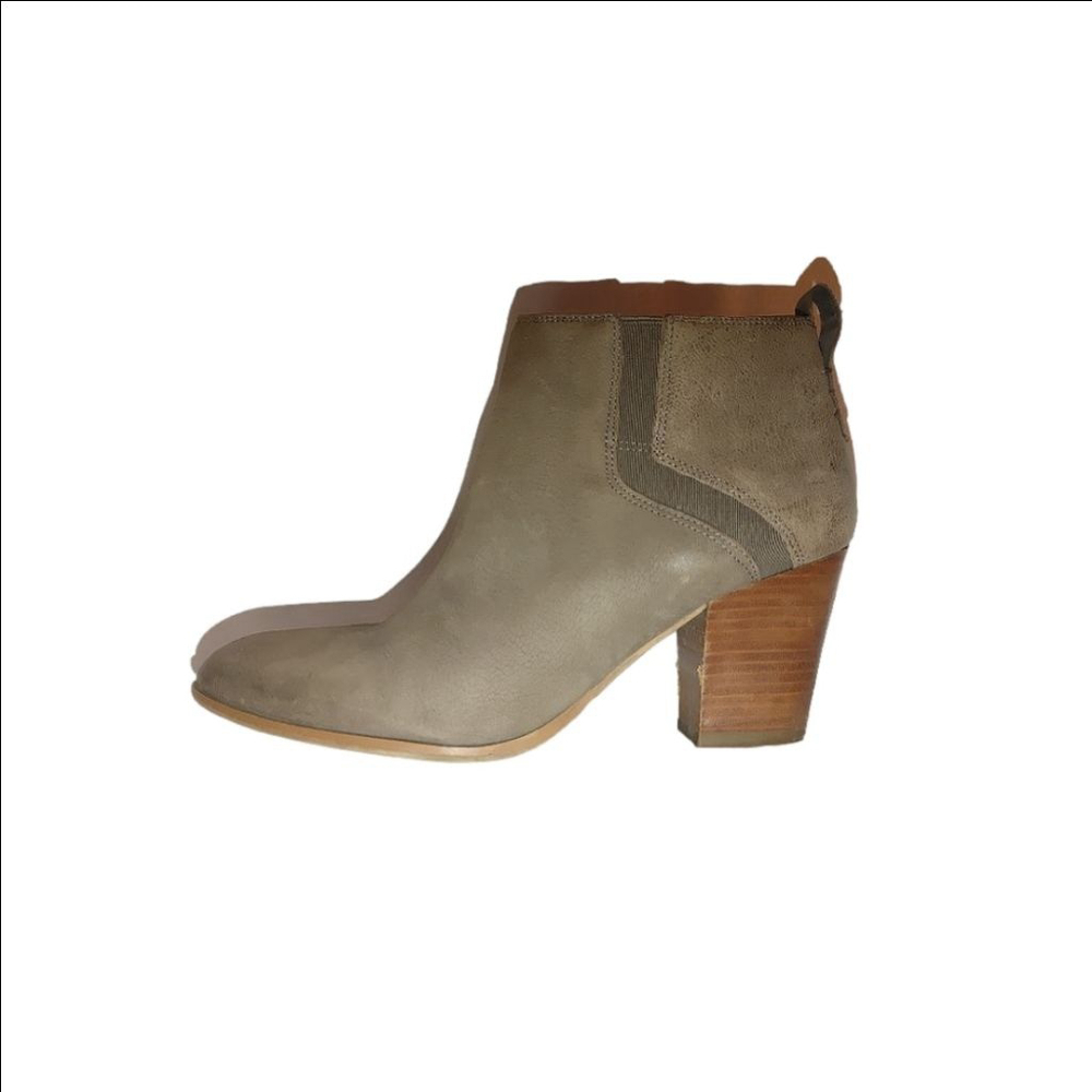 Franco Sarto Atlas Ankle Bootie Size 9